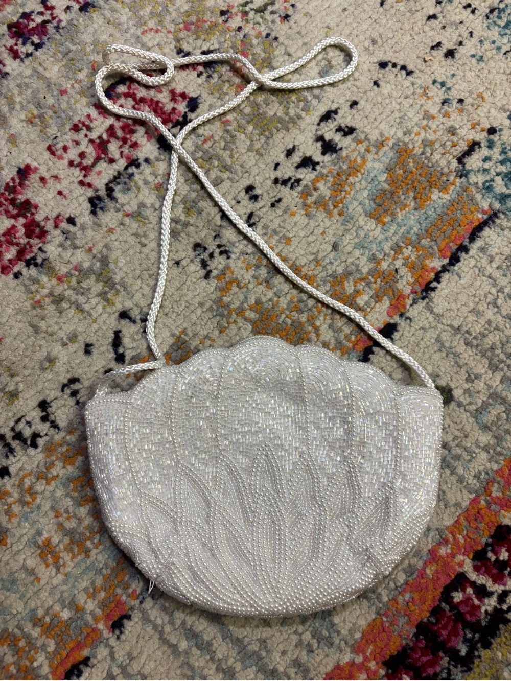 Hand Beaded Shell-Shaped Evening Bag in Pearly White